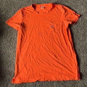 Campus tee